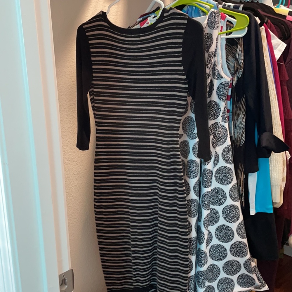 Dress - Picture 3 of 3